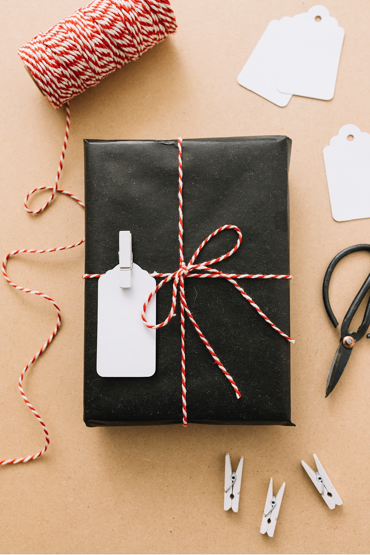 Kırmızı Beyaz Martenicka Paketleme İpi 200gr Twine